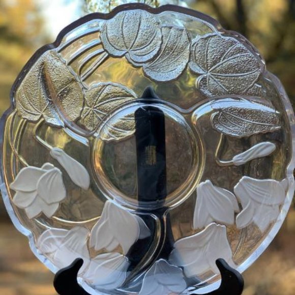 5th Avenue Tulip Dip & Chip Divided  Platter/Japan - Picture 2 of 3